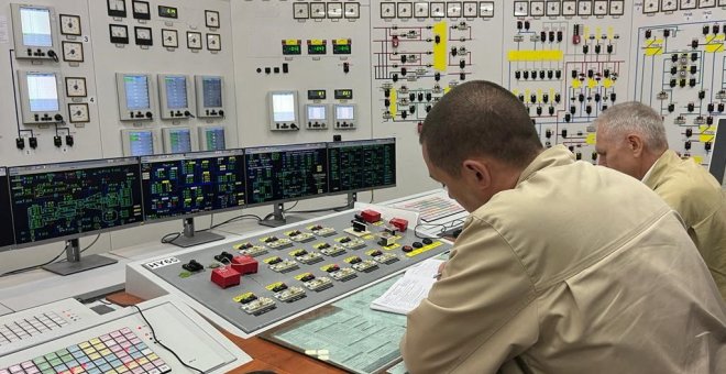 Ucrania asegura que ha desconectado el último reactor de la central de Zaporiyia de la red eléctrica
