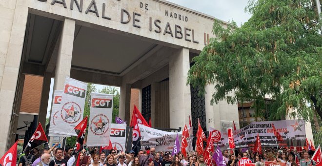 Las teleoperadoras del Canal Isabel II, en huelga ante el riesgo de perder sus condiciones laborales