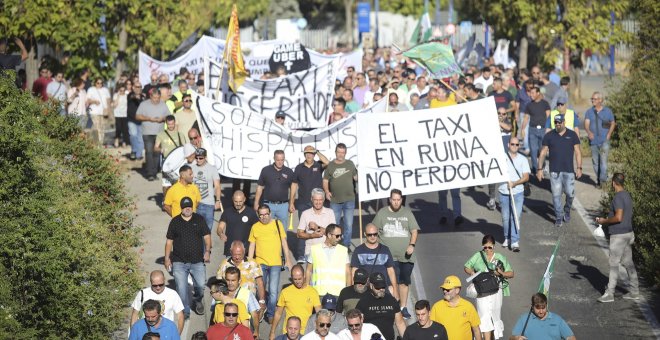 La agresión de un policía a un taxista en una manifestación en Sevilla indigna a la izquierda