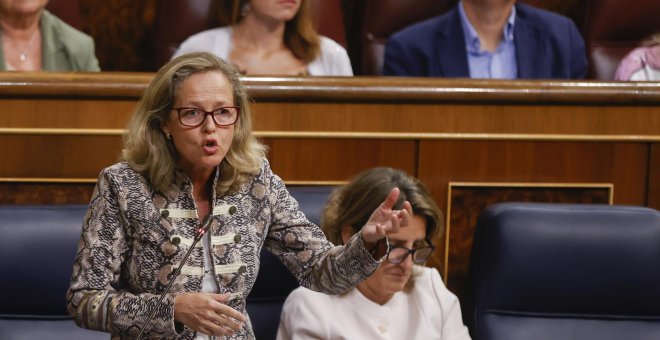 Nadia Calviño, sobre las propuestas del PP: "¿A qué se refiere? ¿A la carátula con unos folios en blanco que presentó Feijóo hace una semana?"