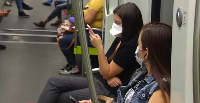 Madrid propondrá eliminar la mascarilla en los transportes