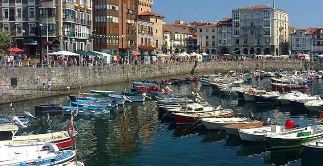 Tres investigados por dar una paliza a un joven tras una pelea a las puertas de una discoteca de Castro Urdiales