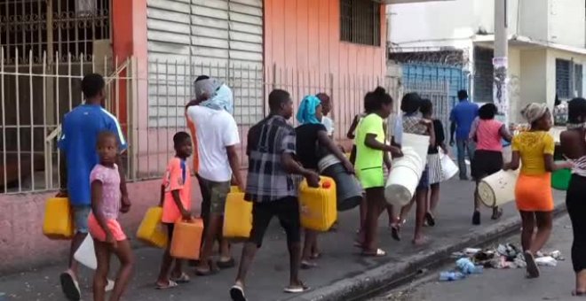 La escasez de agua y la inflación causan graves disturbios en Haití