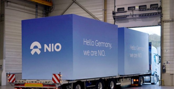 La primera estación europea de intercambio baterías de NIO va camino de Alemania