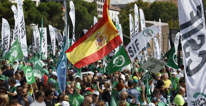 Unos 17.000 funcionarios se manifiestan en Madrid por una subida salarial para recuperar poder adquisitivo