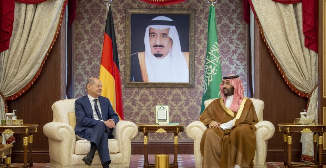 Emiratos Árabes acuerda suministrar gas natural licuado y diésel a Alemania hasta 2023
