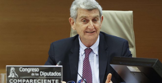 El presidente de RTVE presenta su dimisión acorralado por un Consejo unido contra su gestión