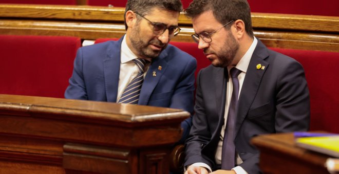 La petición de Junts a Aragonès de someterse una cuestión de confianza desata la enésima crisis en el Govern