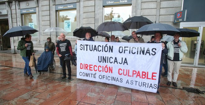 Unicaja atraviesa una "situación caótica, al borde del colapso"