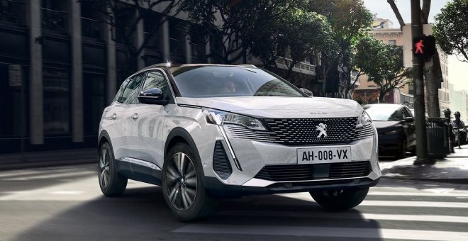 Los Peugeot 3008 y 5008 estrenarán mecánicas híbridas no enchufables