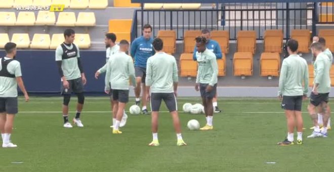 El Villarreal se entrena pensando en el partido de Conference ante el Austria de Viena