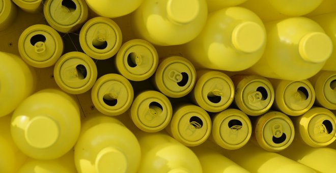 España se queda muy lejos de cumplir el porcentaje de reciclaje de botellas de plástico impuesto por la Ley de residuos