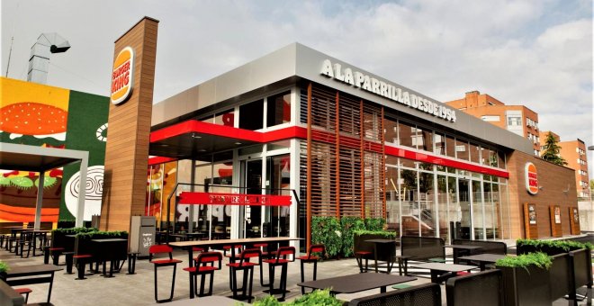Los trabajadores de Burger King, Alsea, KFC o McDonalds tendrán un sueldo mínimo de 16.000 euros para 2024