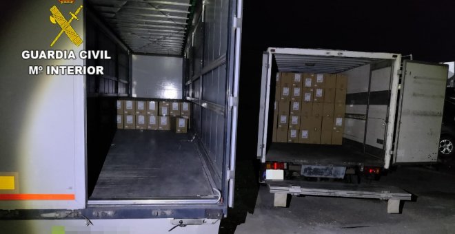 Recuperan más de 150 cajas de ropa robadas del interior de un semirremolque en un área de descanso de la A-4