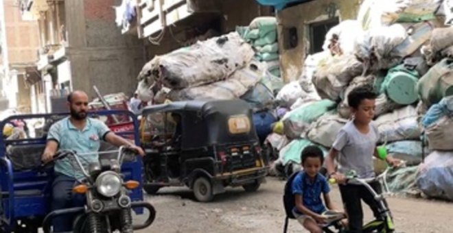 Los 'zabalín', los menospreciados campeones del reciclaje en El Cairo