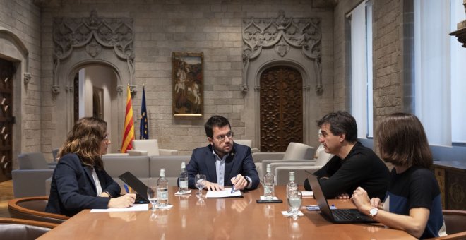 El PSC y los comuns apuestan por dar oxígeno a Aragonès y ahondan en la fractura independentista