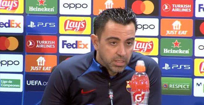 Xavi: "Hay que mejorar para ganar mañana el partido y no depender de una decisión arbitral"