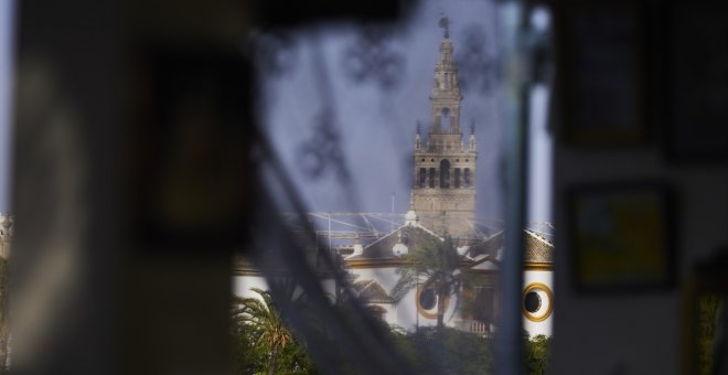 El Gobierno andaluz rechaza implantar la tasa turística que reclaman Sevilla y Málaga