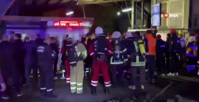 49 mineros se quedan atrapados en Turquía tras estallar una mina de carbón
