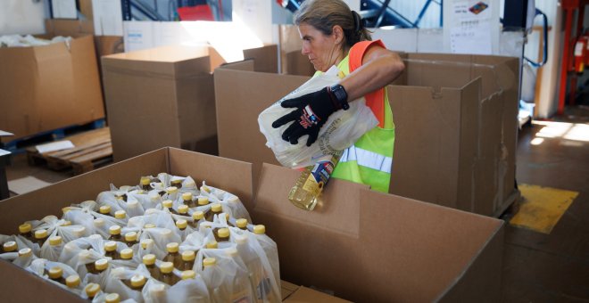 El número de personas en las colas del hambre crece en Madrid a causa de la inflación