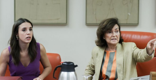 La alargada sombra de Carmen Calvo en el debate sobre la ley trans en el PSOE