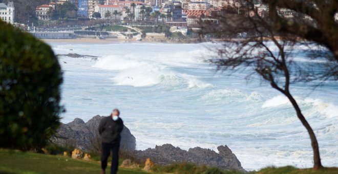 Los vientos fuertes continuarán este viernes en Cantabria, con previsión de alcanzar los 90 km/h