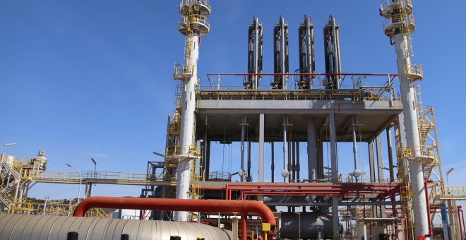 La menor demanda de gas natural agrava la dependencia del sector industrial sobre los combustibles fósiles