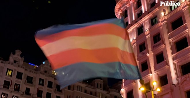 Miles de personas se manifiestan en Madrid contra el bloqueo de la ley trans