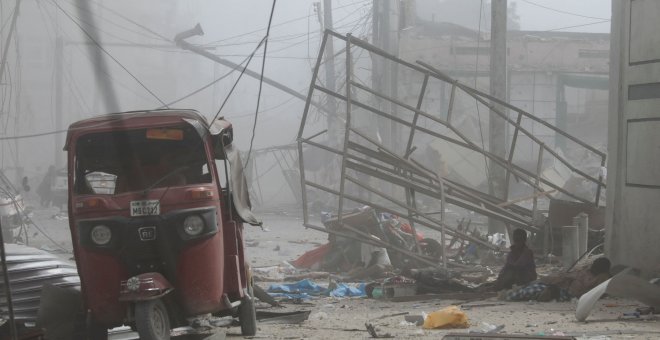 Un centenar de muertos y 300 heridos en un ataque con coches bomba contra el Ministerio de Educación de Mogadiscio