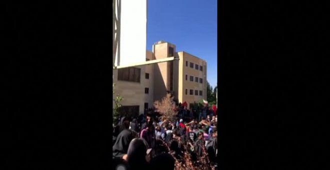 Las protestas contra el régimen iraní continúan con acciones en la universidad