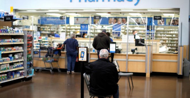 CVS, Walgreens y Walmart acuerdan pagar 13.800 millones por la crisis de los opioides en EEUU