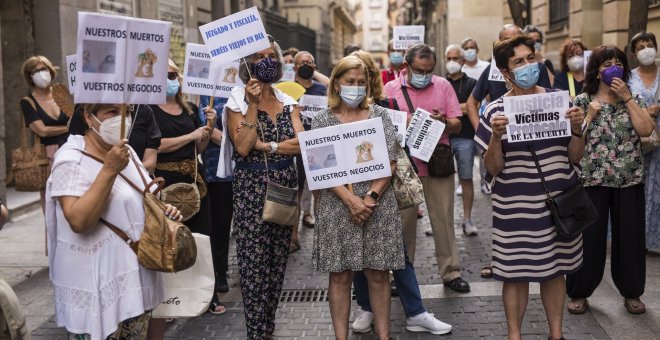 La Fiscalía de Madrid vuelve a cerrar la puerta a los familiares de los fallecidos por covid en residencias