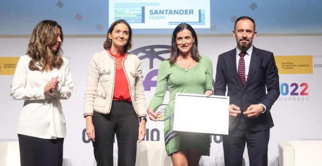 El Ayuntamiento recibe el Premio Nacional de Comercio Interior 2022