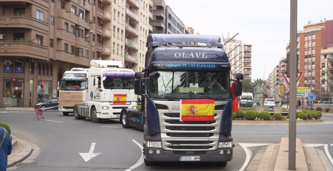 Los transportistas mantienen el paro a partir del lunes pese a la reunión con el Gobierno