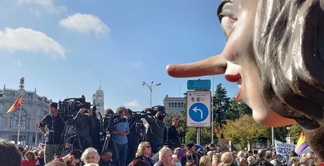 Cibeles retumba: "Ayuso escucha, Madrid está en la lucha"