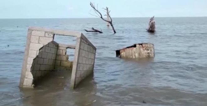 El mar engulle la costa de Tabasco y destroza a las comunidades del litoral del sur de México