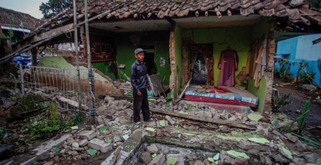 Al menos 268 muertos y más de mil heridos por un terremoto en Indonesia de 5,6 de magnitud