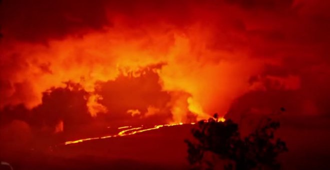 Las impresionantes imágenes del volcán activo más grande del mundo