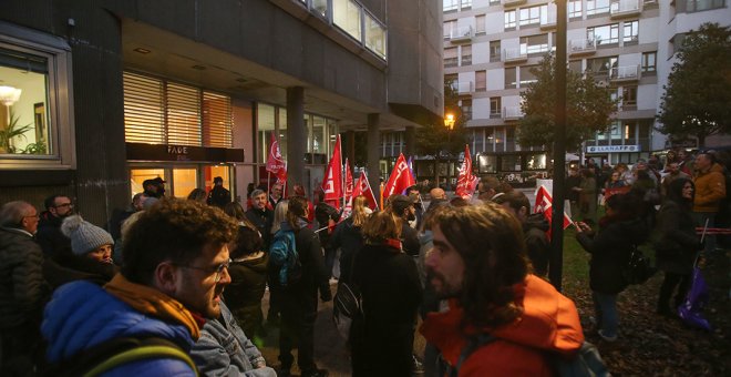 Concentración frente a FADE para pedir un convenio digno en la hostelería