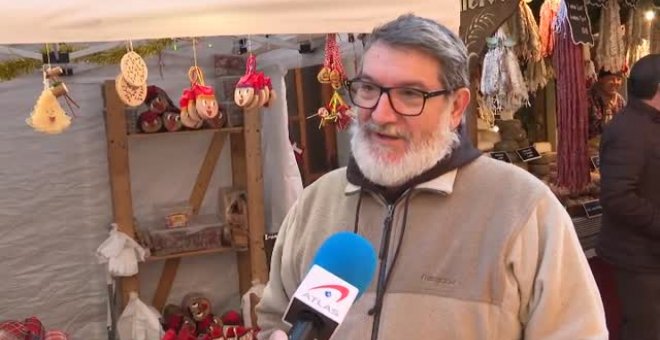 El espíritu de la Navidad aterriza en Espinelvas con la Feria del Abeto