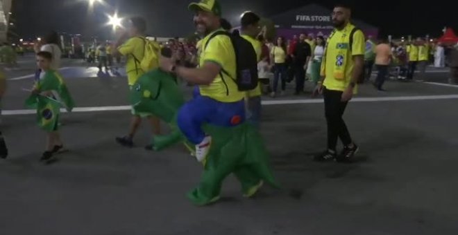 Los brasileños celebran la goleada a Corea que les mete en cuartos del Mundial