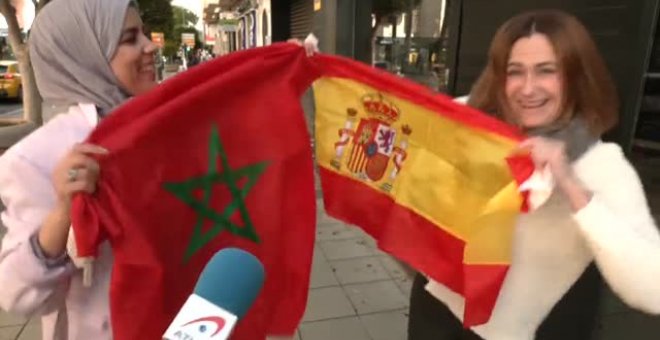 Las aficiones de España y Marruecos volcadas con sus selecciones