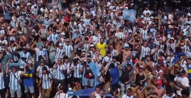 Euforia en Argentina tras la victoria de infarto ante Holanda en los cuartos de final del Mundial de Catar