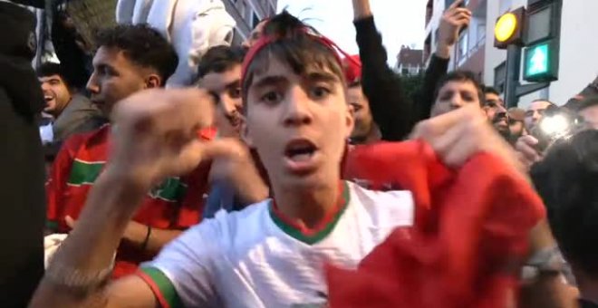 Miles de marroquíes celebran por toda España su clasificación para semifinales del Mundial de Catar