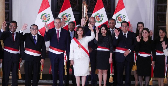 El caos se apodera de Perú, con una veintena de muertos y una presidenta en la cuerda floja