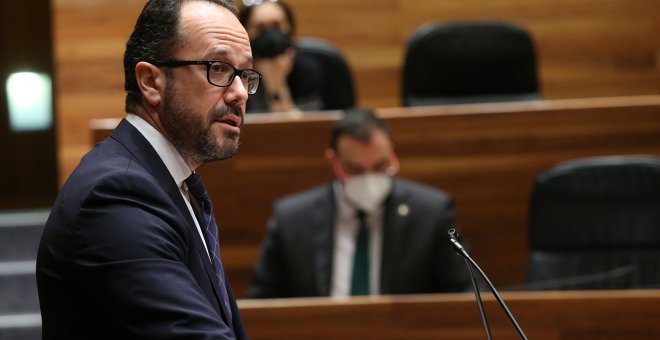 La estrema derecha llora la marcha d'Ignacio Blanco... pero tovía tien al arzobispu