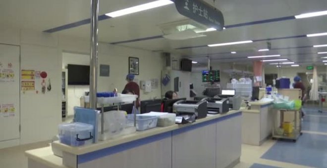 La nueva oleada de COVID en China pone en jaque a los hospitales