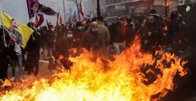 El autor del tiroteo en París confiesa haber actuado por racismo mientras prosiguen los disturbios en la capital