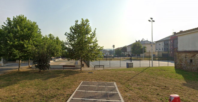 Denuncian un retraso de cuatro años en una obra de un parque infantil en Sierrapando que aún no ha comenzando