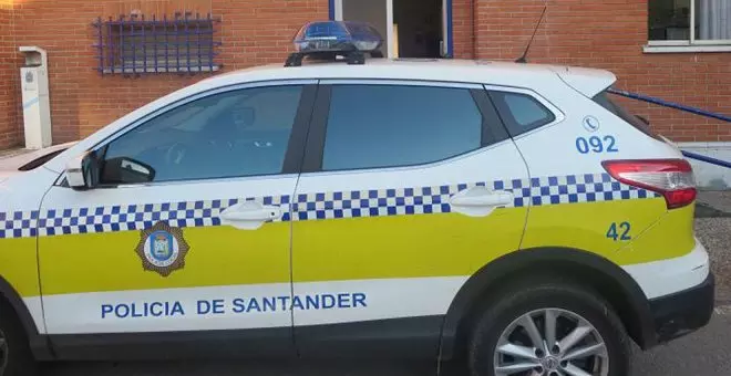Detenido en Santander tras arrojar una navaja a una vecina y agredir a los policías que intervinieron
